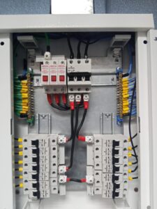 quadro de energia comercial